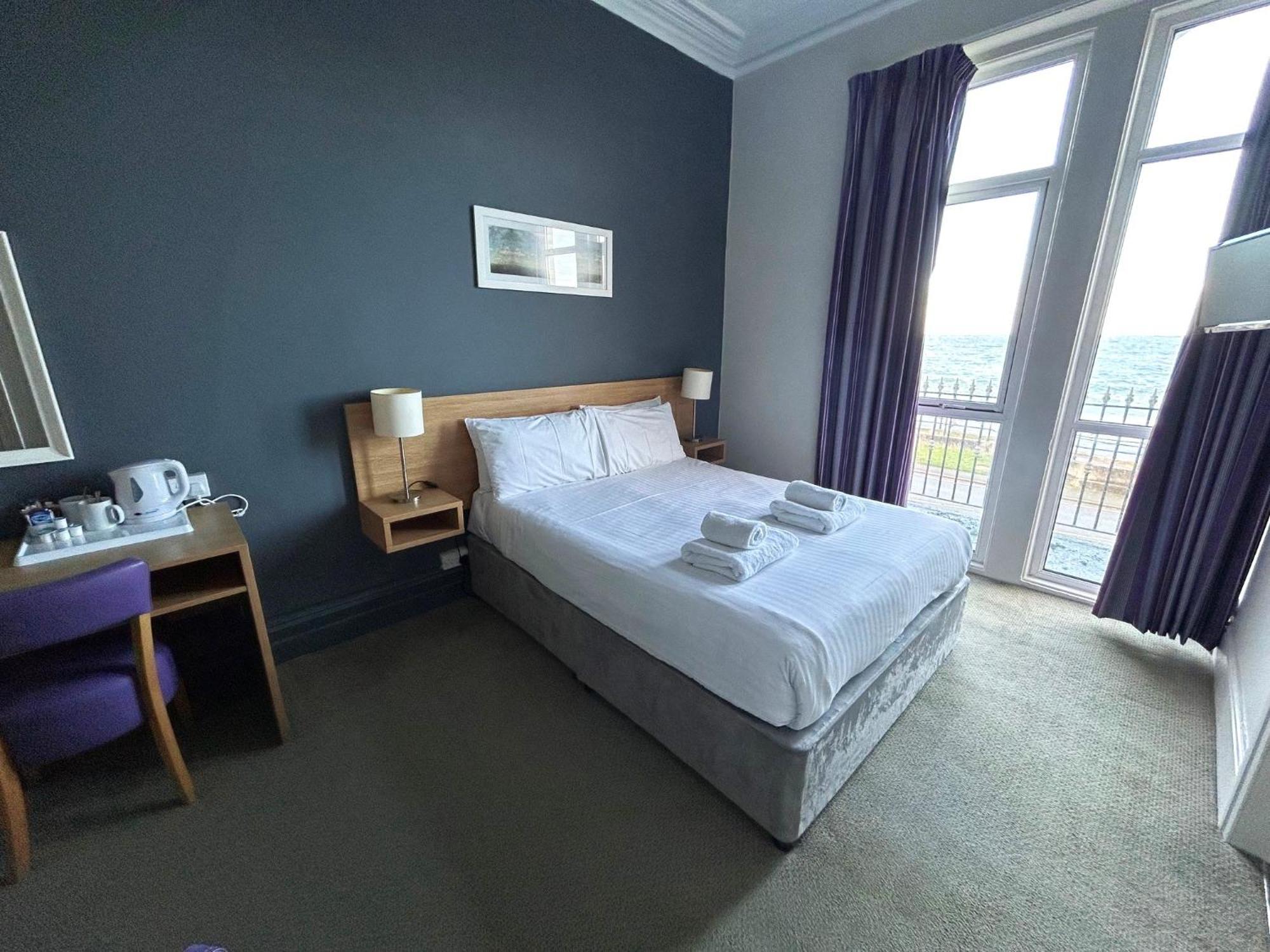 The Seafront Hotel By Compass Hospitality Llandudno Eksteriør billede